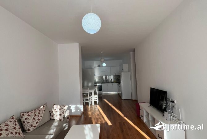 Shtepi me qera 2+1 ne Tirane - 700 Euro