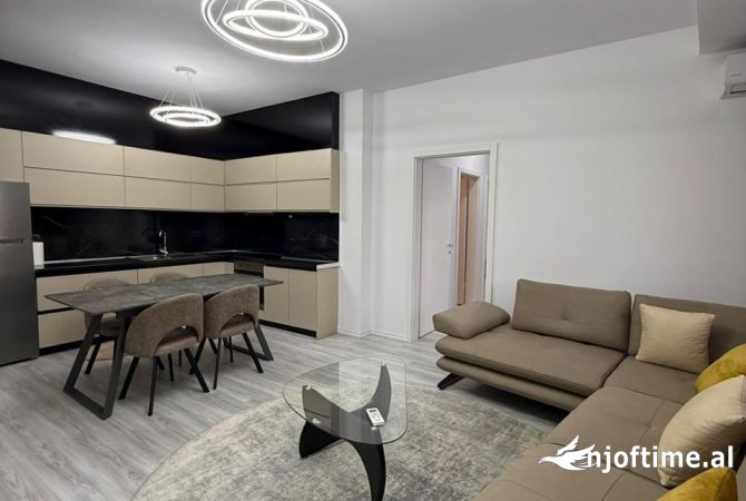 Shtepi ne shitje 3+1 ne Tirane - 350,000 Euro