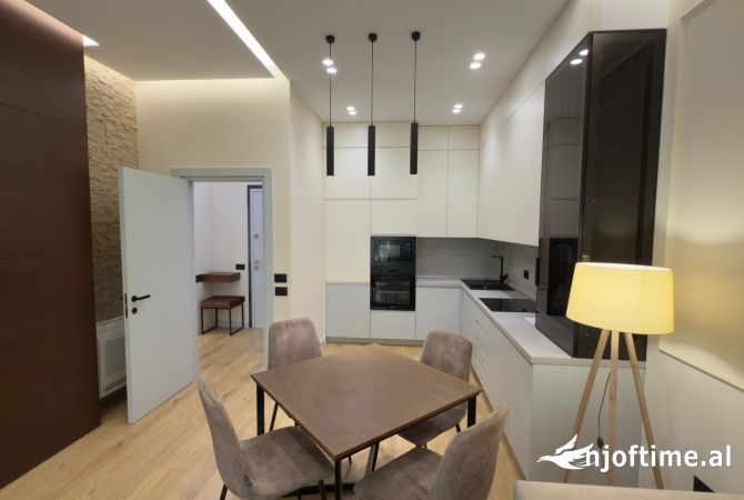 Jepet Super Apartament me Qera tek Square 21