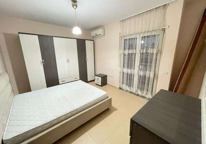 Shtepi me qera Apartament ne Tirane, 2+1, Mobilimi E mobiluar, Pagesa 600  Euro.