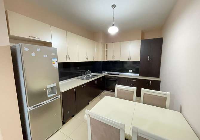 Shtepi me qera Apartament ne Tirane, 2+1, Mobilimi E mobiluar, Pagesa 600  Euro.