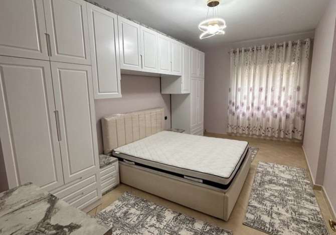 Shtepi me qera Apartament ne Tirane, 2+1, Mobilimi E mobiluar, Pagesa 350  Euro.