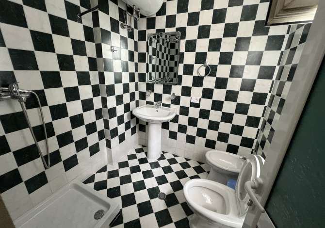 Shtepi me qera Apartament ne Tirane, 2+1, Mobilimi E mobiluar, Pagesa 600  Euro.