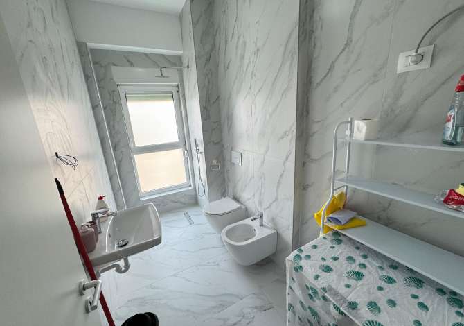 Shtepi me qera Apartament ne Tirane, 1+1, Mobilimi E mobiluar, Pagesa 400  Euro.