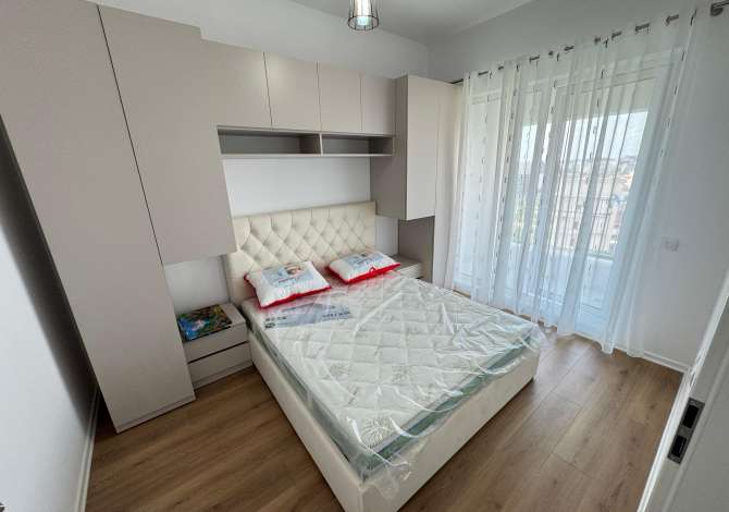 Shtepi me qera Apartament ne Tirane, 1+1, Mobilimi E mobiluar, Pagesa 400  Euro.