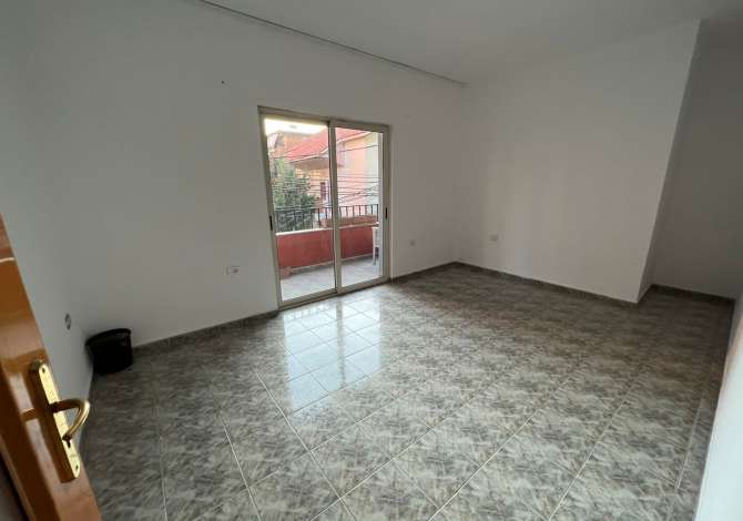 Ambient biznesi me qera 3+1 ne Tirane - 1,000 Euro