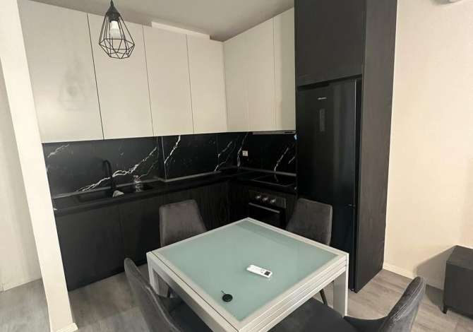 Shtepi me qera Apartament ne Tirane, 1+1, Mobilimi E mobiluar, Pagesa 550  Euro.