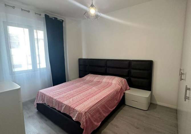 Shtepi me qera Apartament ne Tirane, 1+1, Mobilimi E mobiluar, Pagesa 550  Euro.