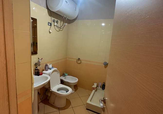 Shtepi ne shitje Apartament ne Tirane, 2+1, Mobilimi E mobiluar, Pagesa 115,000  Euro.