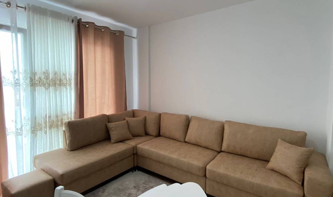 Shtepi me qera Apartament ne Tirane, 1+1, Mobilimi E mobiluar, Pagesa 400  Euro.