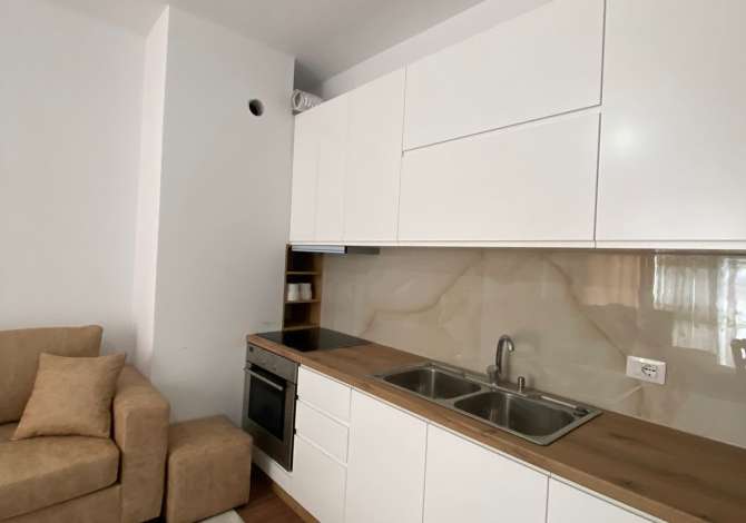 Shtepi me qera Apartament ne Tirane, 1+1, Mobilimi E mobiluar, Pagesa 400  Euro.