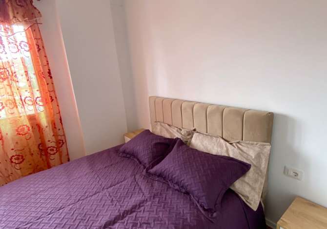 Shtepi me qera Apartament ne Tirane, 1+1, Mobilimi E mobiluar, Pagesa 400  Euro.