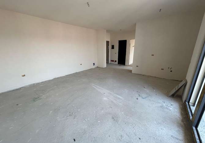 Shtepi ne shitje Apartament ne Tirane, 2+1, Mobilimi Bosh, pa mobiluar, Pagesa 137,500  Euro.