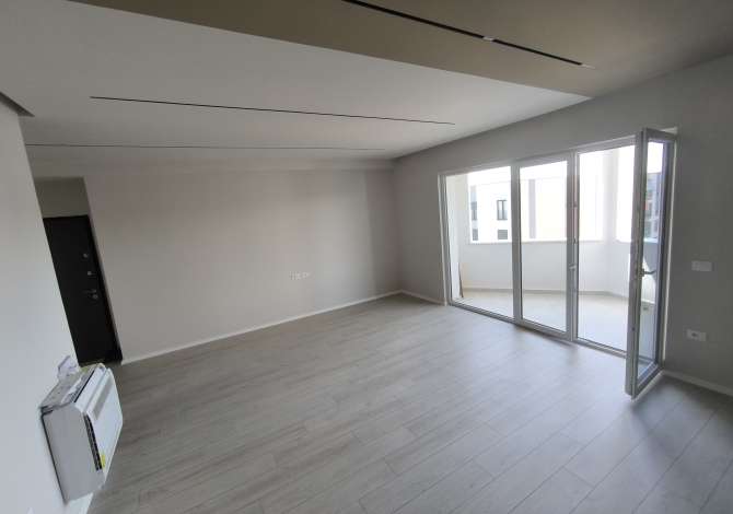 Ambient biznesi me qera 3+1 ne Tirane - 450 Euro