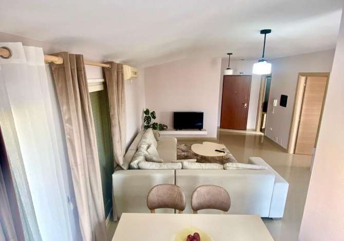 Shtepi me qera 2+1 ne Tirane - 750 Euro