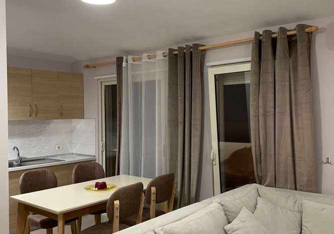 Shtepi me qera 2+1 ne Tirane - 750 Euro