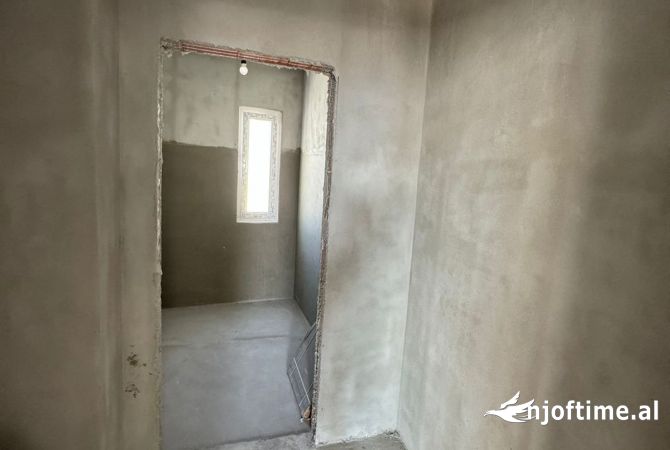Shtepi ne shitje 3+1 ne Tirane - 205,000 Euro