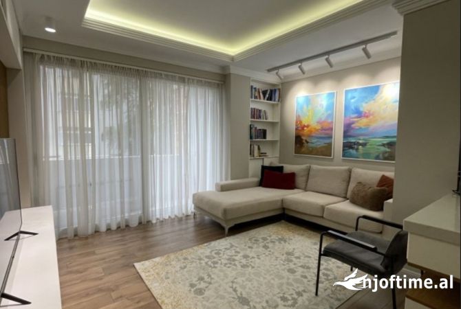 Shtepi me qera 2+1 ne Tirane - 750 Euro