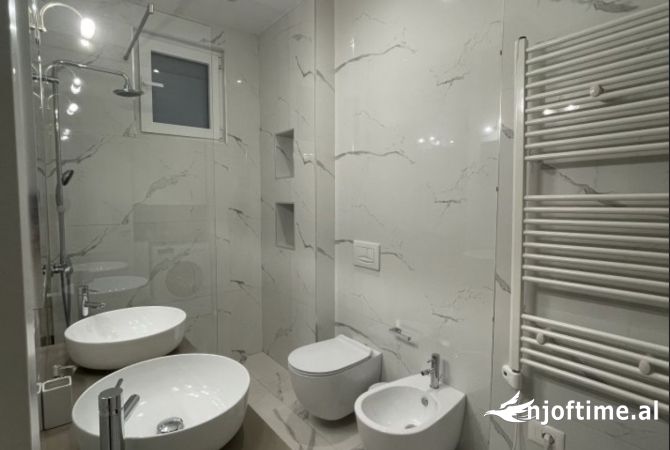 Shtepi me qera Apartament ne Tirane, 2+1, Mobilimi E mobiluar, Pagesa 750  Euro.