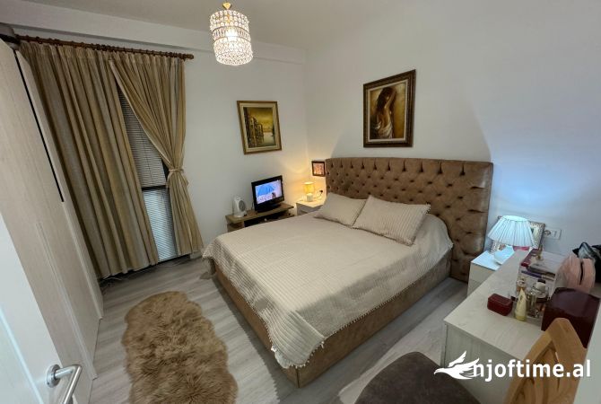 Shtepi ne shitje 2+1 ne Tirane - 180,000 Euro