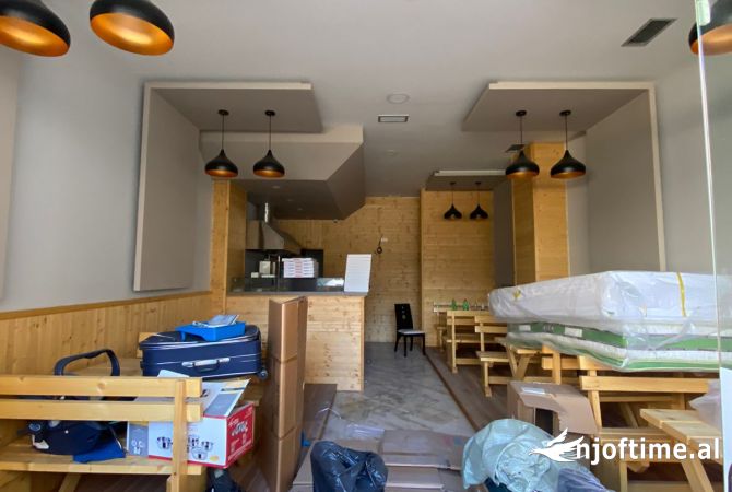 Ambient biznesi me qera 2+1 ne Tirane - 500 Euro