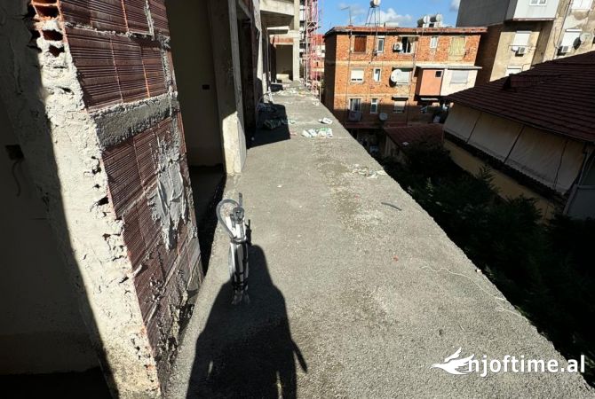 Shtepi ne shitje 2+1 ne Tirane - 175,000 Euro