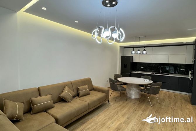 Shtepi me qera 2+1 ne Tirane - 600 Euro