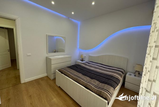 Shtepi me qera Apartament ne Tirane, 2+1, Mobilimi E mobiluar, Pagesa 800  Euro.