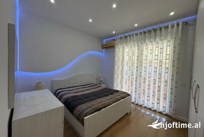 Shtepi me qera Apartament ne Tirane, 2+1, Mobilimi E mobiluar, Pagesa 800  Euro.