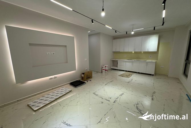 Shtepi me qera 2+1 ne Tirane - 700 Euro