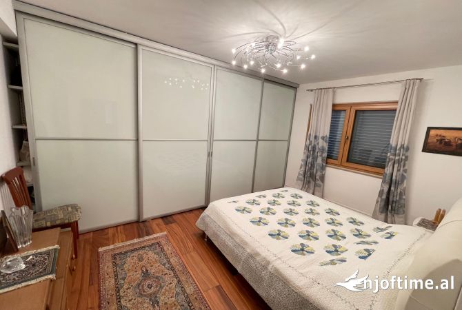Shtepi me qera Apartament ne Tirane, 2+1, Mobilimi E mobiluar, Pagesa 900  Euro.