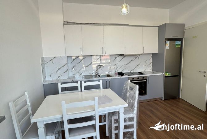 Shtepi me qera Apartament ne Tirane, 1+1, Mobilimi E mobiluar, Pagesa 500  Euro.