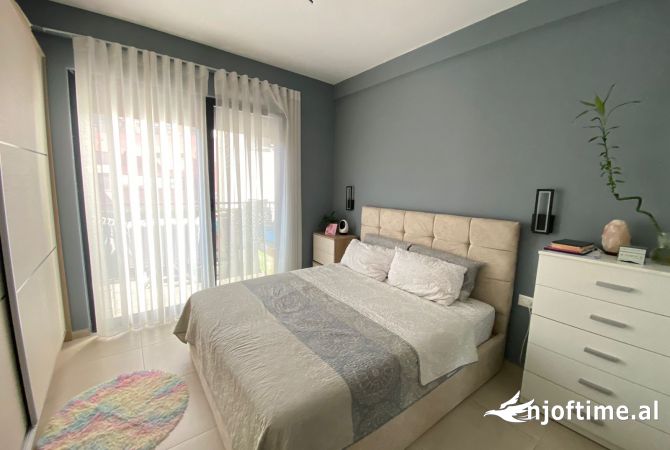 Shtepi ne shitje Apartament ne Tirane, 2+1, Mobilimi E mobiluar, Pagesa 290,000  Euro.