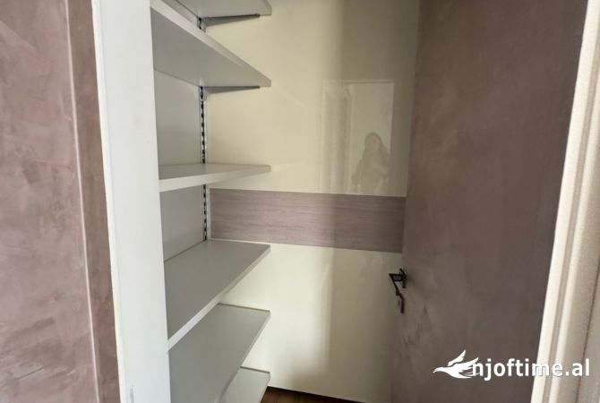 Shtepi me qera 3+1 ne Tirane - 3,000 Euro