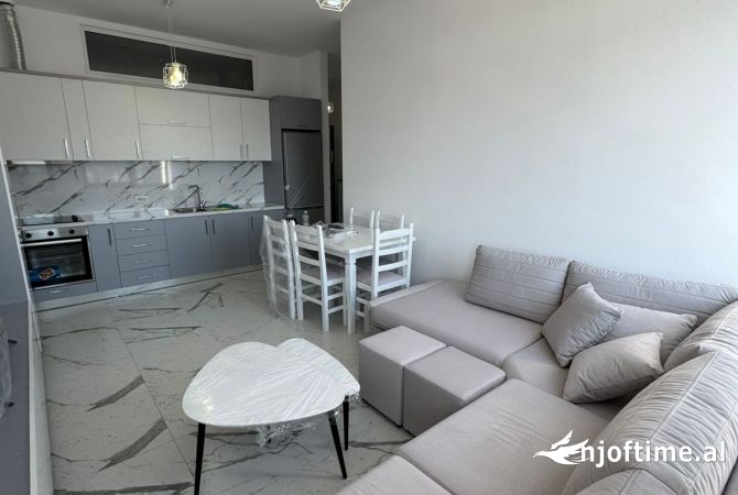 Shtepi me qera 2+1 ne Tirane - 550 Euro