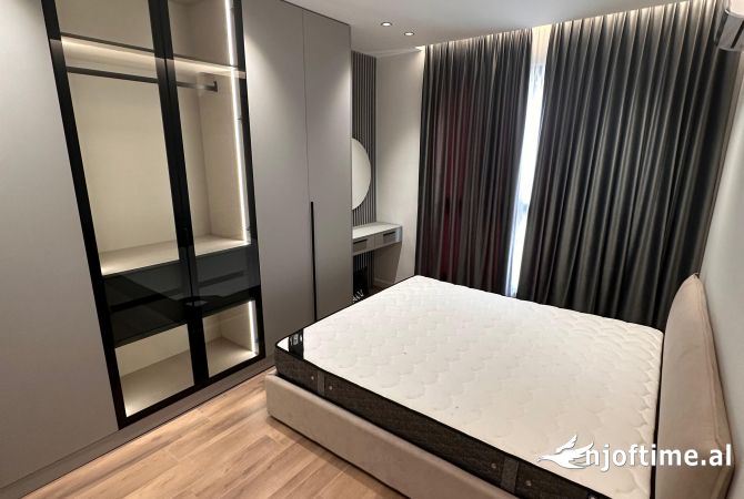 Shtepi me qera Apartament ne Tirane, 2+1, Mobilimi E mobiluar, Pagesa 600  Euro.