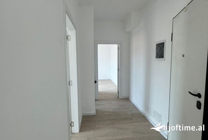 Shtepi me qera Apartament ne Tirane, 2+1, Mobilimi Bosh, pa mobiluar, Pagesa 700  Euro.