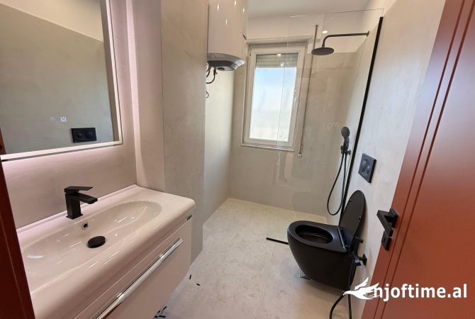 Shtepi ne shitje Apartament ne Tirane, 1+1, Mobilimi E mobiluar, Pagesa 155,000  Euro.