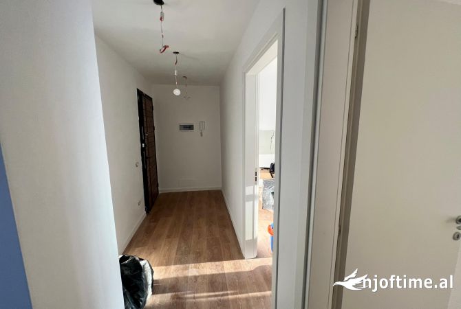 Shtepi me qera 2+1 ne Tirane - 650 Euro