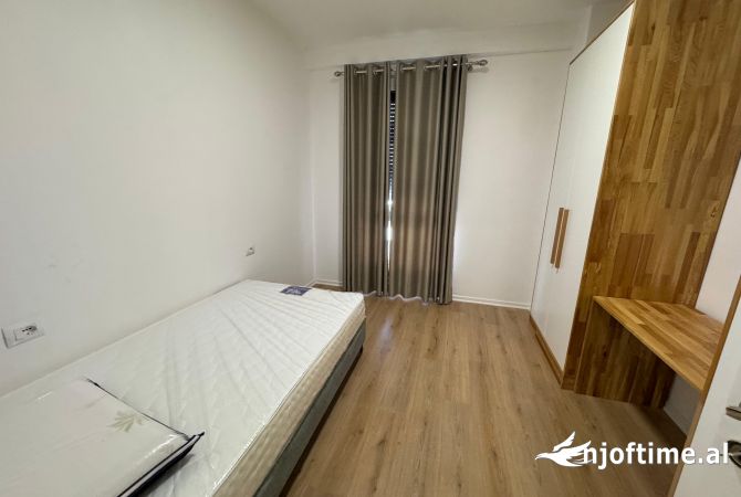 Shtepi me qera 3+1 ne Tirane - 1,100 Euro
