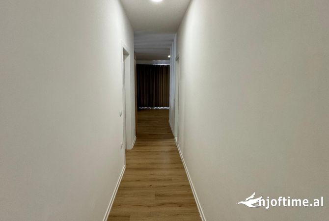 Shtepi me qera Apartament ne Tirane, 2+1, Mobilimi E mobiluar, Pagesa 950  Euro.