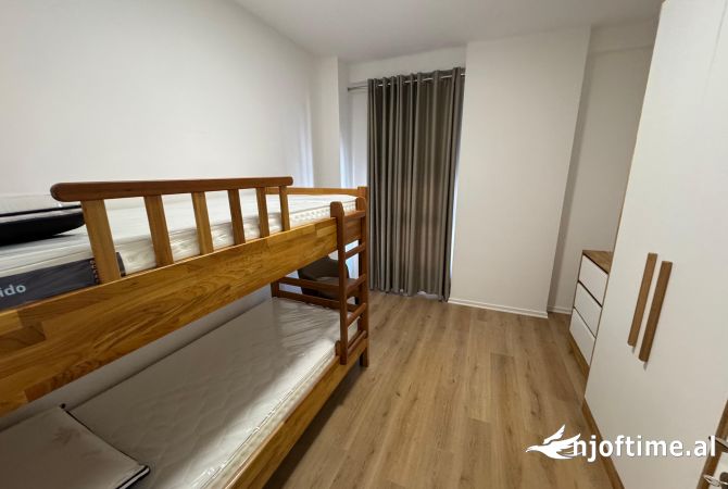 Shtepi me qera Apartament ne Tirane, 2+1, Mobilimi E mobiluar, Pagesa 950  Euro.