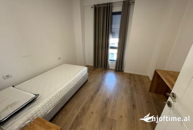 Shtepi me qera 2+1 ne Tirane - 900 Euro