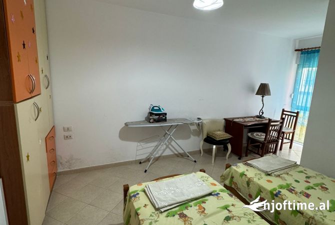 Shtepi me qera Apartament ne Tirane, 2+1, Mobilimi E mobiluar, Pagesa 650  Euro.