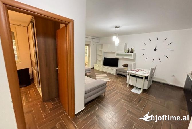 Shtepi me qera 1+1 ne Tirane - 450 Euro