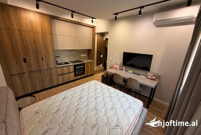 Shtepi me qera Garsoniere ne Tirane - 370 Euro