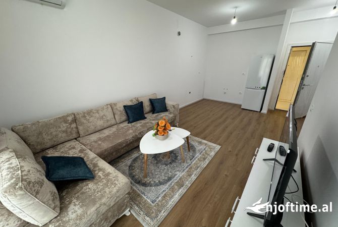 Shtepi me qera 2+1 ne Tirane - 450 Euro