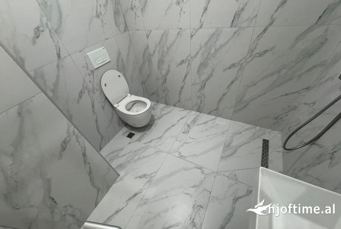 Shtepi me qera 2+1 ne Tirane - 450 Euro