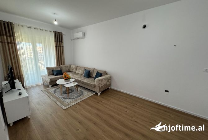 Shtepi me qera Apartament ne Tirane, 2+1, Mobilimi E mobiluar, Pagesa 450  Euro.