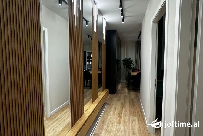 Shtepi me qera Apartament ne Tirane, 2+1, Mobilimi E mobiluar, Pagesa 1,000  Euro.